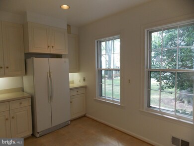 3559 Hamlet Place, Chevy Chase, MD 20815 - photo 7