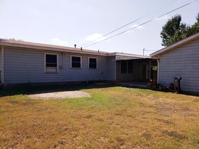 1308 Rose Ave, Cleburne, TX 76033 - photo 6