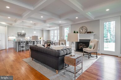 104 Yeonas Dr SE, Vienna, VA 22180 - photo 2