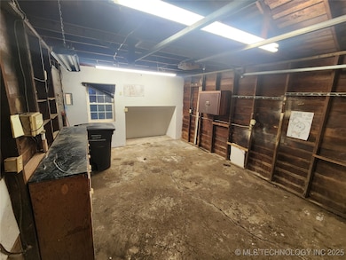 2015 S Dewey Ave, Bartlesville, OK 74003 - photo 2