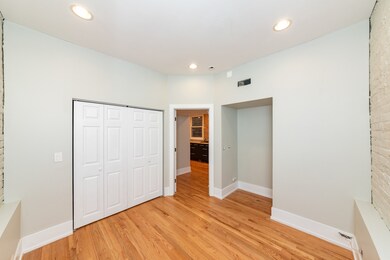 1122 W Addison St unit GDN, Chicago, IL 60613 - photo 6