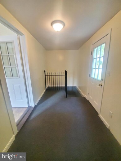 218 W 4th Ave, Ranson, WV 25438 - photo 6