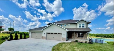 9174 207th Ave, Anamosa, IA 52205 - photo 2