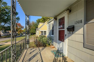 1308 W 29th St S, Independence, MO 64052 - photo 3