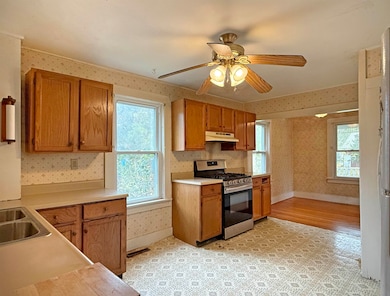 82 Ossie Rd, Middlebury, VT 05753 - photo 4