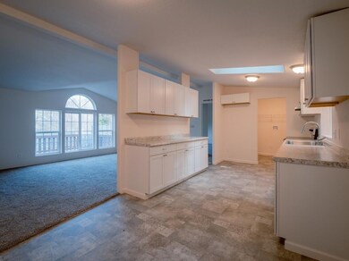 137 Josephine St, Merlin, OR 97532 - photo 4