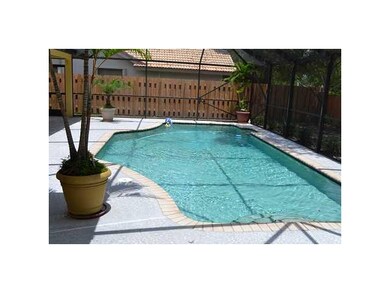 Swimming Pool/Hot Tub/Sauna
