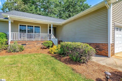 12 Hyde Park Ln, Mauldin, SC 29662 - photo 2