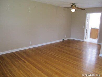 Other Living/Dining Combo
