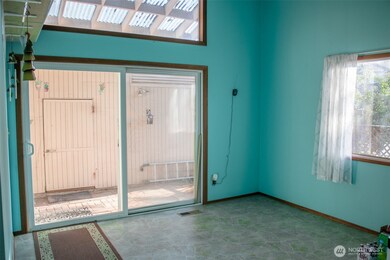 5101 S 163rd Place, Tukwila, WA 98188 - photo 5