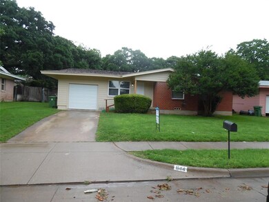 644 Willow St, Hurst, TX 76053 - photo 2