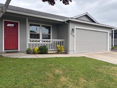 2225 New Haven Dr, Central Point, OR 97502 - photo 3