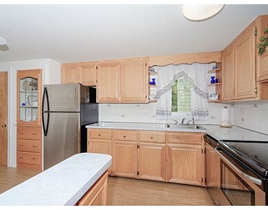 14 Livingstone Ln, Waltham, MA 02453 - photo 5