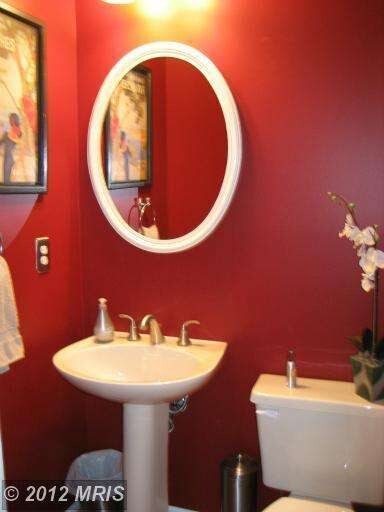 7361 Eden Brook Dr, Columbia, MD 21046 - photo 5