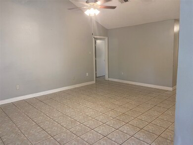 7146 Shady Vale Ln, Houston, TX 77040 - photo 3