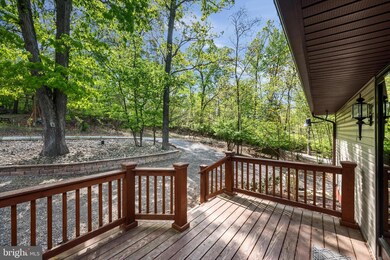 325 Long Leaf Ln, Harpers Ferry, WV 25425 - photo 6