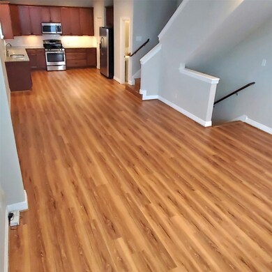 6625 N Main St unit B, Houston, TX 77009 - photo 3