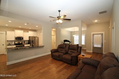 1249 Perry Pl Dr, Hernando, MS 38632 - photo 3