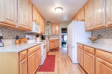 1301 Daisy Ln, Grants Pass, OR 97527 - photo 5