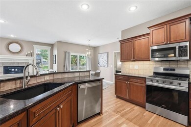 15603 Linden Ln, Overland Park, KS 66224 - photo 5