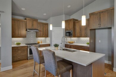 3634 SW 47th St, Redmond, OR 97756 - photo 6