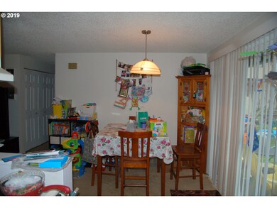 14035 SW Weir Rd, Beaverton, OR 97008 - photo 3