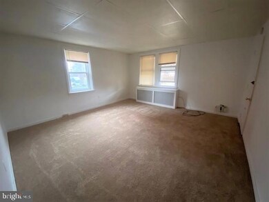 48 S 6th St unit 1, Quakertown, PA 18951 - photo 3