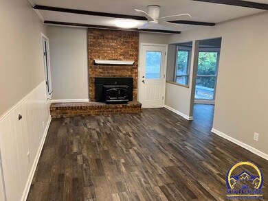 3116 SW Stone Ave, Topeka, KS 66614 - photo 5