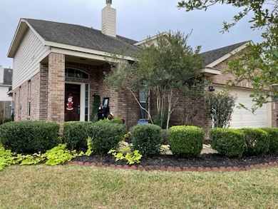 1905 Creek Run Dr, Pearland, TX 77584 - photo 2