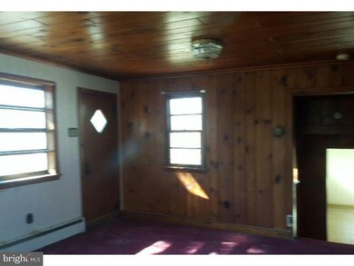 484 Manatawny St, Pottstown, PA 19464 - photo 6