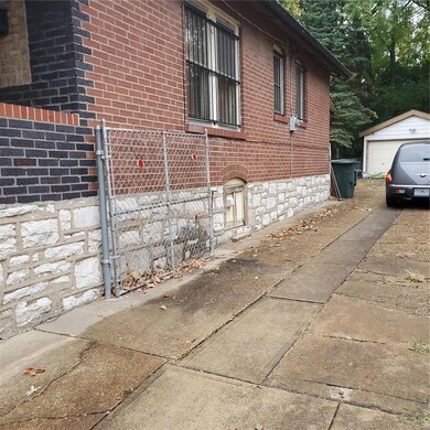 4036 Cora Ave, Saint Louis, MO 63115 - photo 4