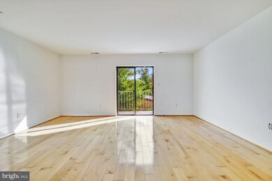 3135 Hawthorne Dr NE unit 3135, Washington, DC 20017 - photo 5