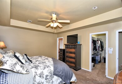 11912 S Cedar Ct, Jenks, OK 74037 - photo 7