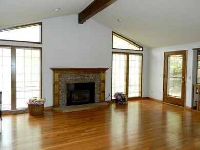 1221 NW B St, Grants Pass, OR 97526 - photo 6