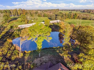 321 Elmwood Rd, Statesville, NC 28625 - photo 4