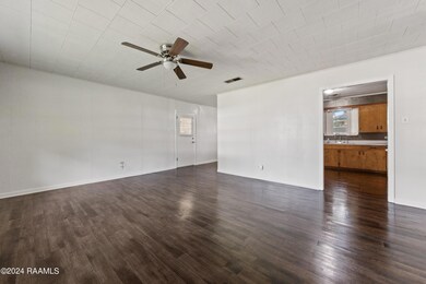 1511Elm-12