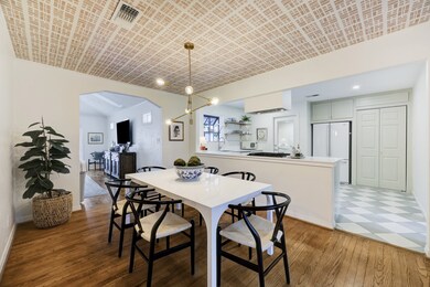 2107 Saxon Dr, Houston, TX 77018 - photo 7