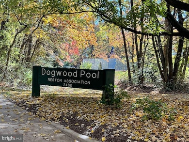 2414 Cloudcroft Square, Reston, VA 20191 - photo 3