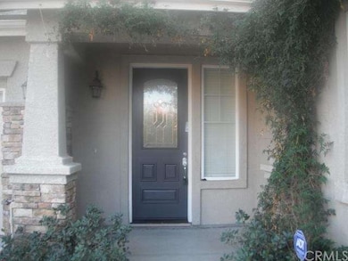 Entrance with a porch.
