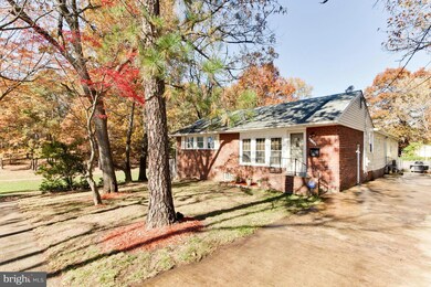 8116 Gavin St, New Carrollton, MD 20784 - photo 2