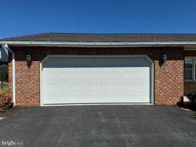 675 Mahantango Dr, Chambersburg, PA 17202 - photo 5