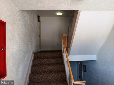 1807 Snow Meadow Ln unit 301, Baltimore, MD 21209 - photo 2