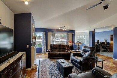 7704 196th St SW unit B, Edmonds, WA 98026 - photo 3