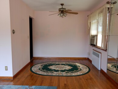 23 Sunnyside Terrace, Staten Island, NY 10301 - photo 4