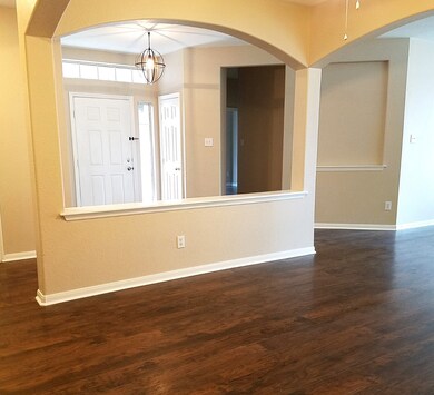 2715 Lost Maples Dr, Pearland, TX 77584 - photo 4