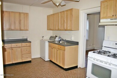 5 Strickland Rd. 001