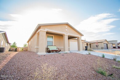 733 Villa Romero Dr, Horizon City, TX 79928 - photo 2