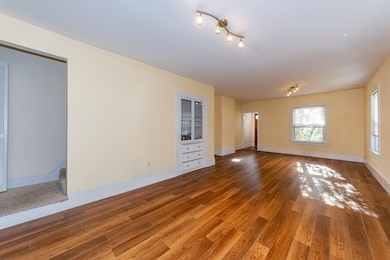 48 Newcomb St unit 48, Quincy, MA 02169 - photo 2