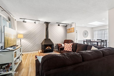 6-web-or-mls-Pohatcong Ave-1706-006