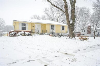 505 S Franklin St, Raymore, MO 64083 - photo 3